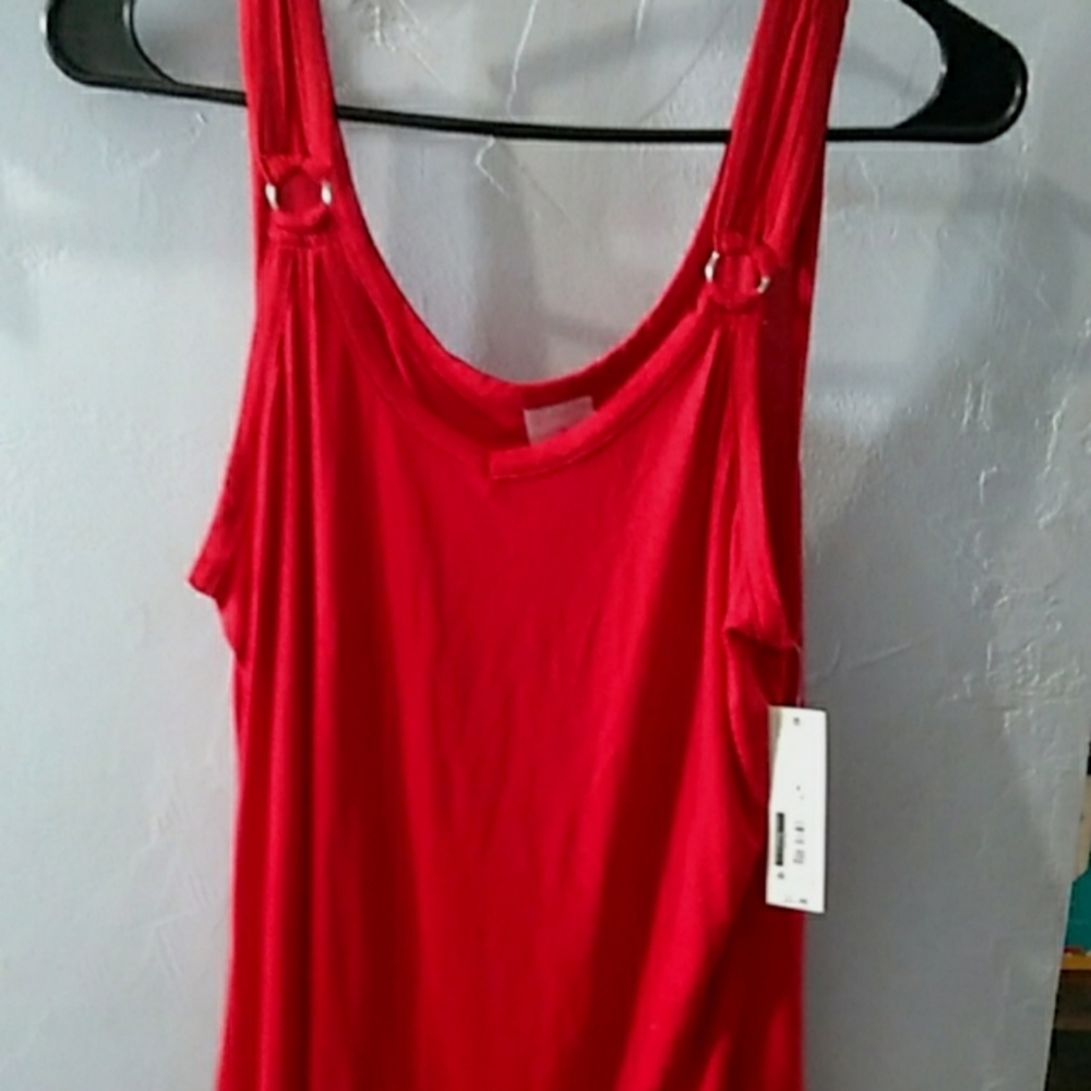 I am selling a tank top that I got from target.
